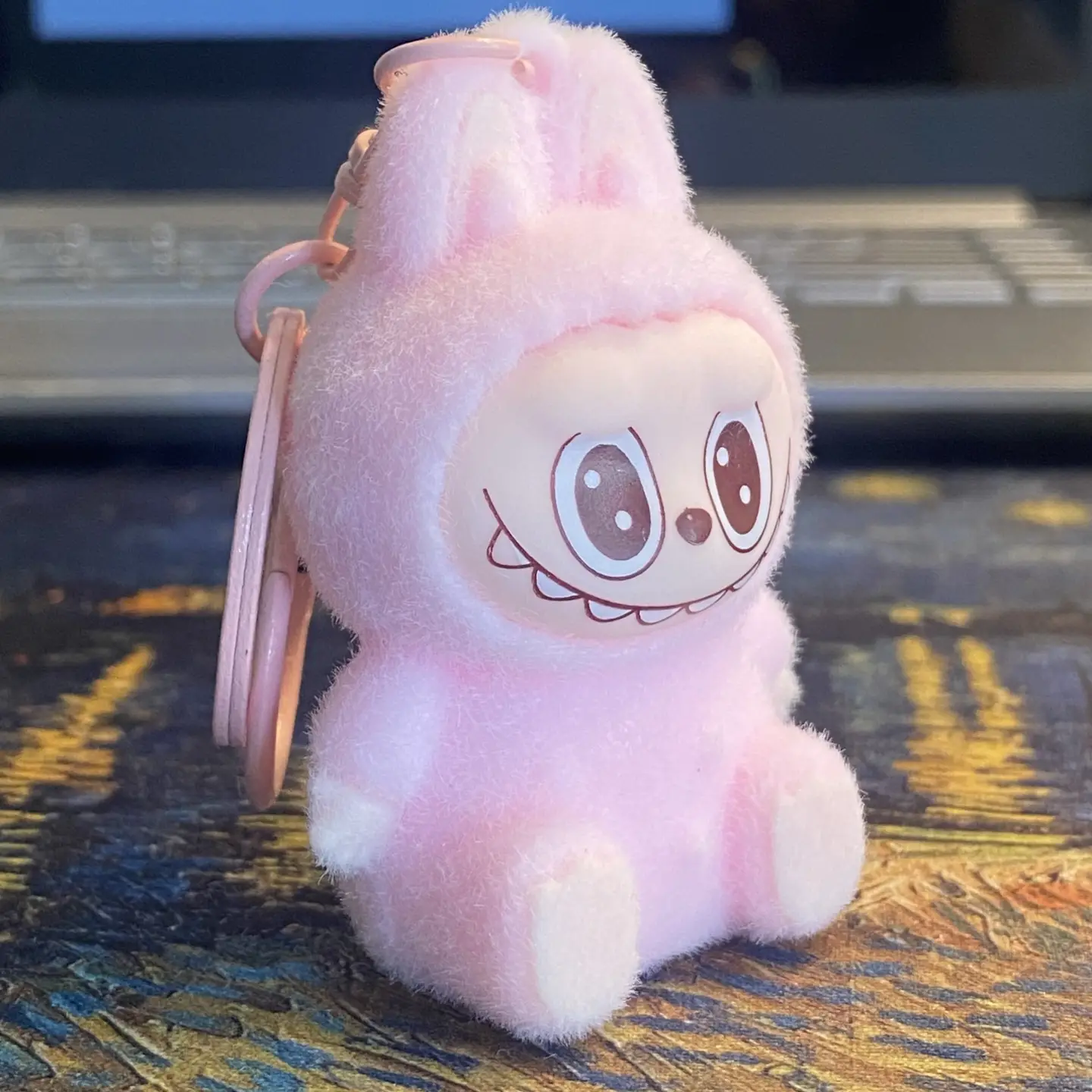 ميدالية لبوبو labubu صغيرة