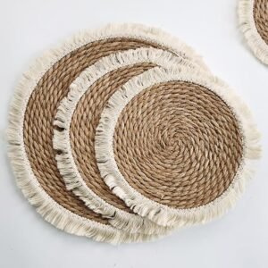 قطعة ديكور خوص منسوجة يدوياً