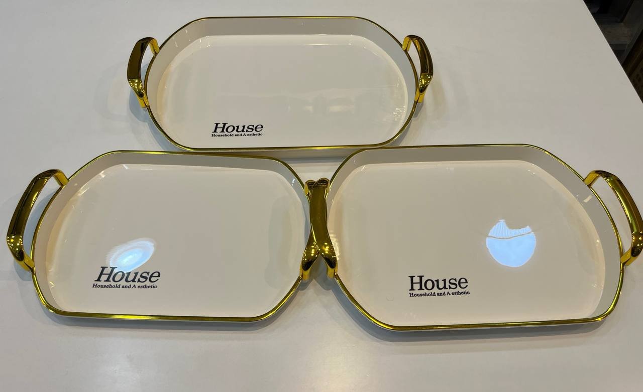طقم صواني تقديم فاخرة - 3 قطع أكريليك بيضاء بإطار ذهبي - الصورة 7