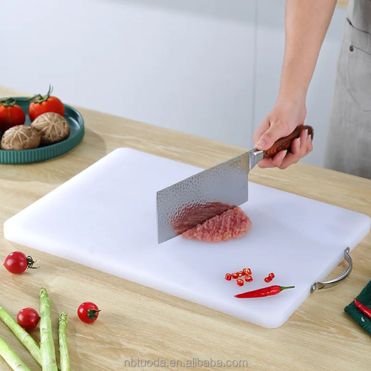 لوح تقطيع بلاستيك متين مع مقبض ستانلس ستيل - الصورة 5
