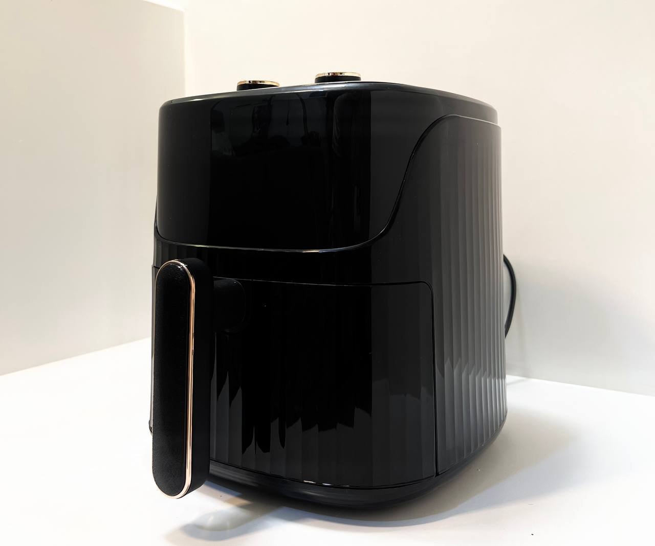 قلاية هوائية (Air Fryer) من Bester - 1600 واط - الصورة 3