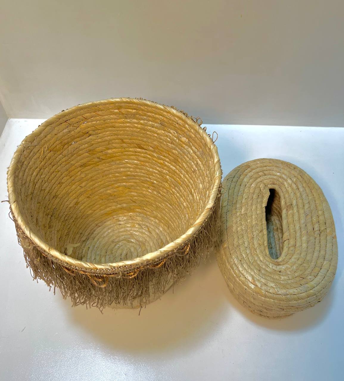 طقم حافظات للمناديل وسلة متعددة الاستخدامات من الخوص - الصورة 2