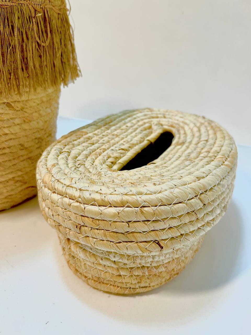 طقم حافظات للمناديل وسلة متعددة الاستخدامات من الخوص - الصورة 4