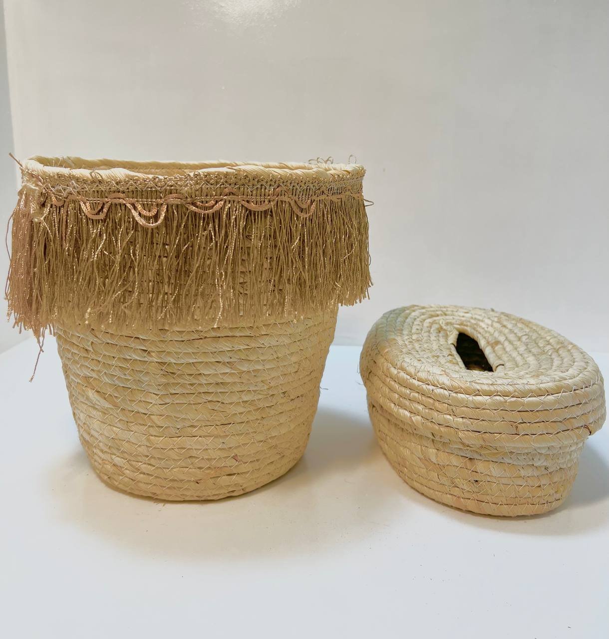 طقم حافظات للمناديل وسلة متعددة الاستخدامات من الخوص - الصورة 3