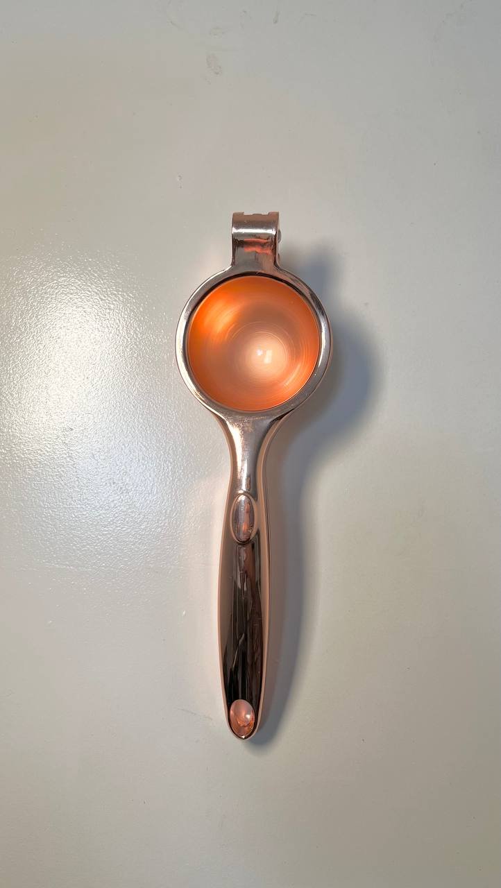 عصارة ليمون يدوية فاخرة باللون النحاسي