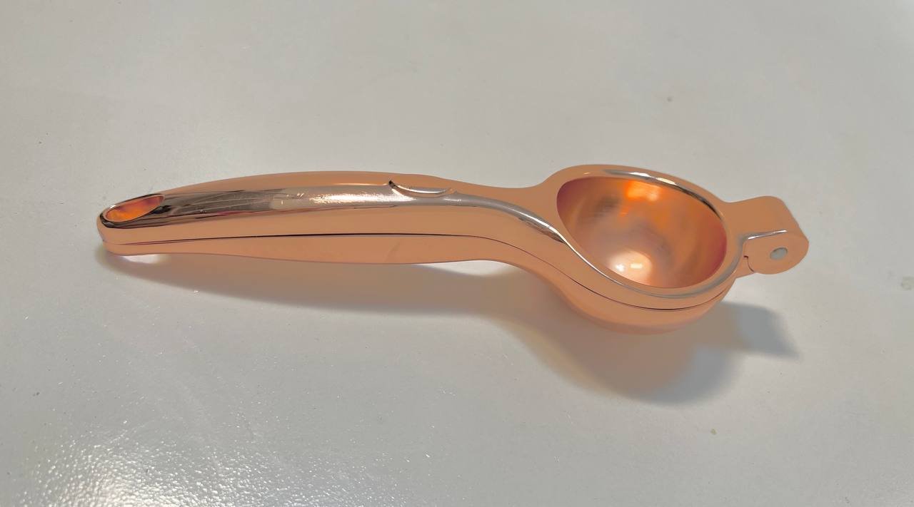 عصارة ليمون يدوية فاخرة باللون النحاسي - الصورة 3