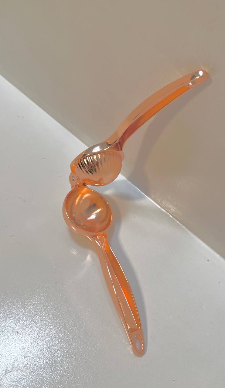 عصارة ليمون يدوية فاخرة باللون النحاسي - الصورة 2