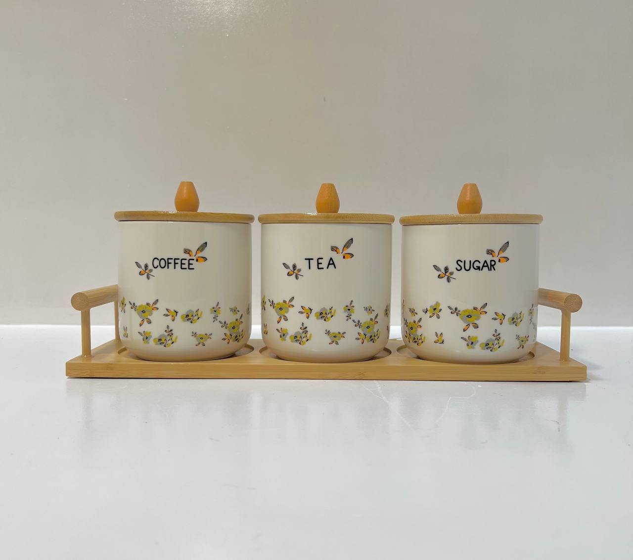 طقم كوفي بورسلين مزخرف ورد مع أغطية خشبية وستاند