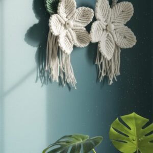 حلقة ديكورية ورد ( مكرمية هاند ميد )